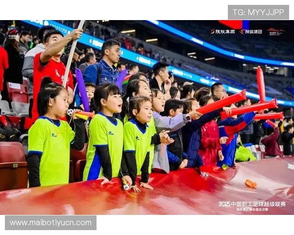 人人看球：掌握这些观看足球比赛的实用技巧提升你的观赛体验